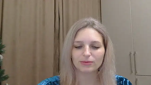 ElisSky301 online show from December 2025 09:28:02 PM