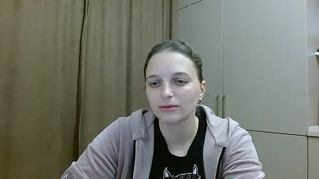 ElisSky301 online show from November 2025 09:41:01 PM