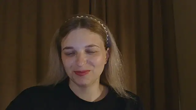 ElisSky301 online show from May 2026 08:11:02 PM