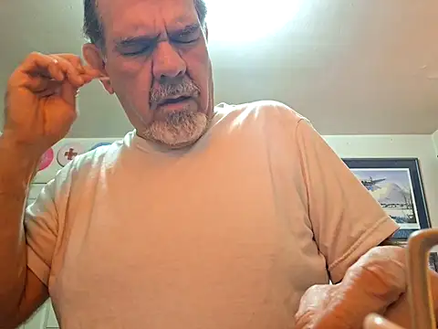 pena633 online show from November 2025 01:34:01 PM