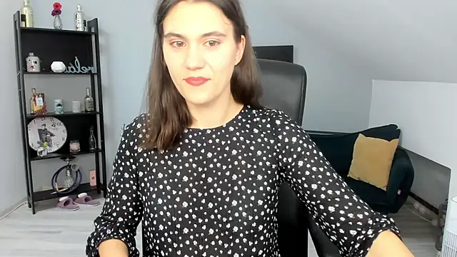 Snapshot of IzzyMonro chatting on October 2025 08:30:01 PM IzzyMonro online show from October 2025 08:30:01 PM