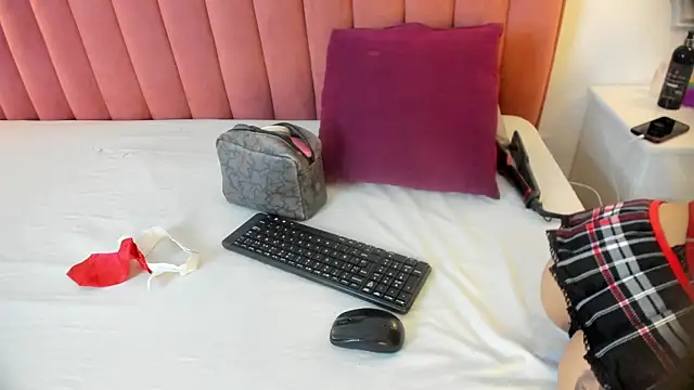 Celina Kyle1 online show from November 2025 07:58:01 PM