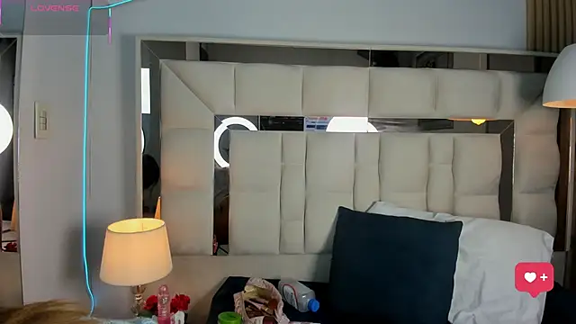 AnguelJones online show from December 2025 04:22:01 AM