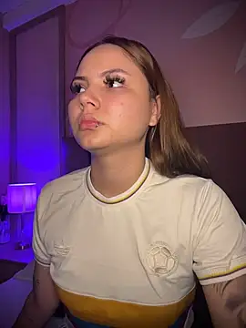 Beella1  online show from December 2025 11:34:02 AM