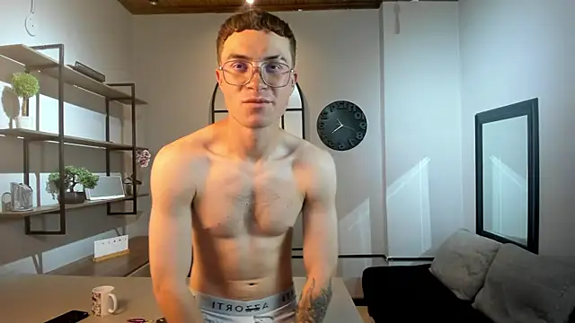 Lil James online show from May 2026 08:17:01 PM