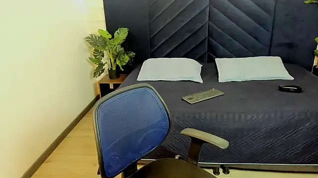 Lil James online show from February 2026 08:06:01 PM