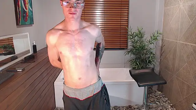 Snapshot of Lil_James chatting on November 2025 08:13:02 PM Lil James online show from November 2025 08:13:02 PM