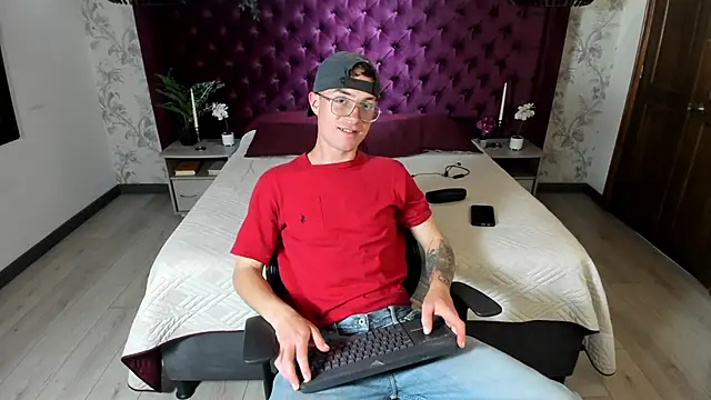 Lil James online show from June 2026 08:08:02 PM