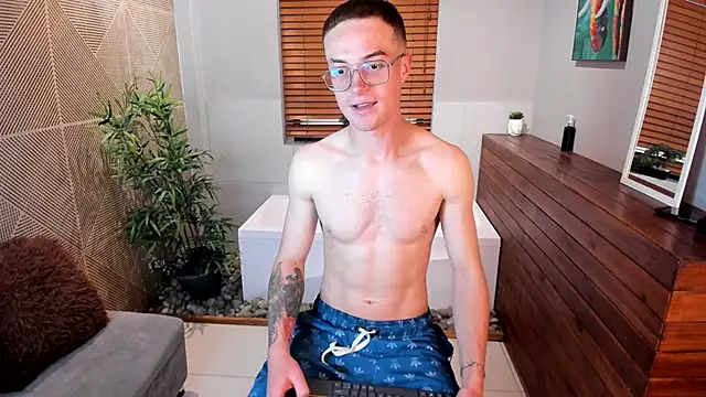 Snapshot of Lil_James chatting on November 2025 07:51:02 PM Lil James online show from November 2025 07:51:02 PM