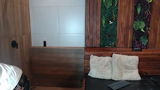 Snapshot of Lil_James chatting on November 2025 07:51:01 PM Lil James online show from November 2025 07:51:01 PM