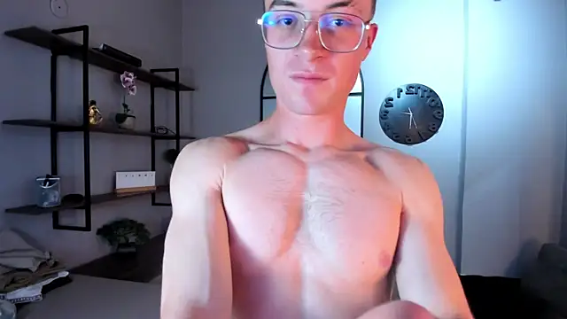 Snapshot of Lil_James chatting on November 2025 03:54:01 AM Lil James online show from November 2025 03:54:01 AM