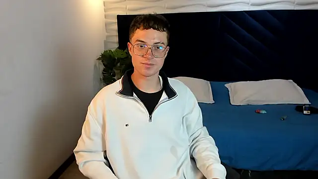 Lil James online show from March 2026 07:56:01 PM