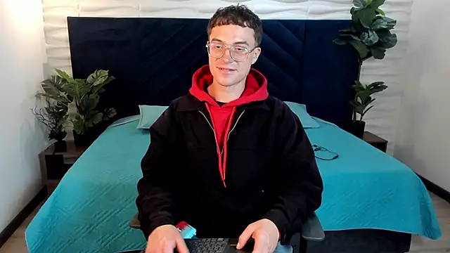 Lil James online show from March 2026 04:04:02 AM