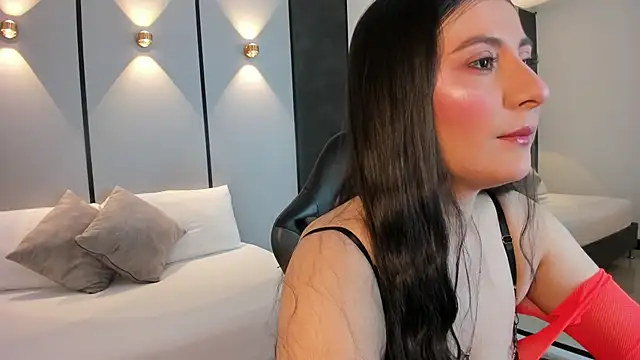mia collins96 online show from April 2026 02:23:02 AM
