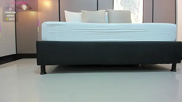 mia collins96 online show from March 2026 03:07:01 AM