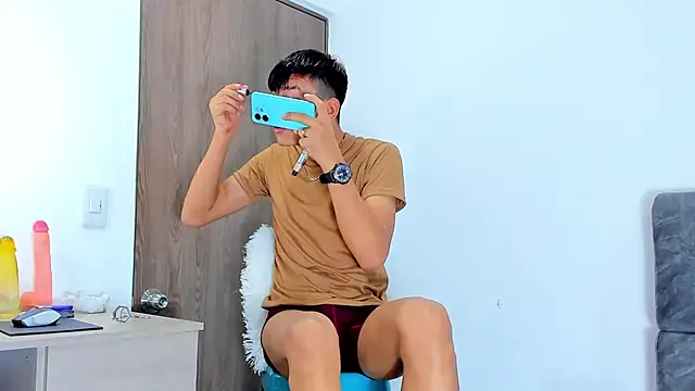 Nicolas Torres  online show from November 2025 04:27:02 AM