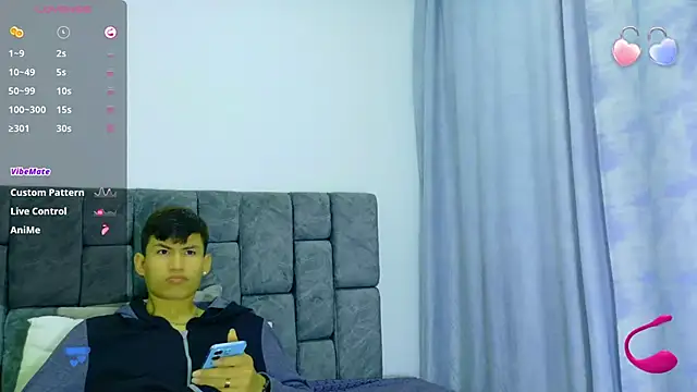 Nicolas Torres  online show from October 2025 07:17:02 AM