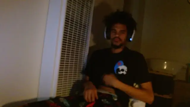 Mrmakeherwet Tez online show from November 2025 05:30:01 AM