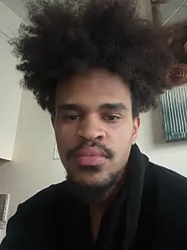 Snapshot of Mrmakeherwet_Tez chatting on February 2026 05:42:02 PM Mrmakeherwet Tez online show from February 2026 05:42:02 PM