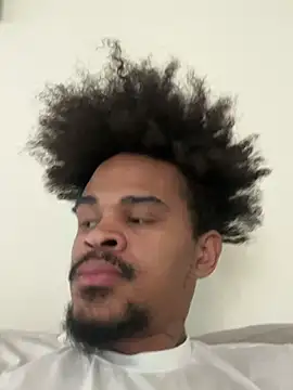 Snapshot of Mrmakeherwet_Tez chatting on February 2026 10:49:01 PM Mrmakeherwet Tez online show from February 2026 10:49:01 PM