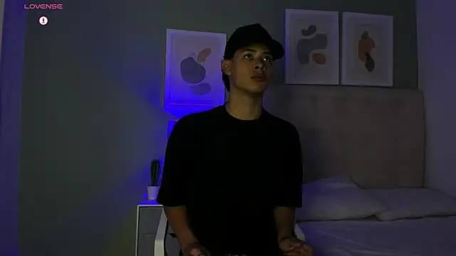 Snapshot of ApoloRicci chatting on February 2026 07:59:02 PM ApoloRicci online show from February 2026 07:59:02 PM