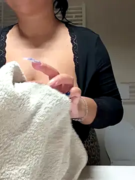 gatitalocahot online show from December 2025 10:12:02 PM