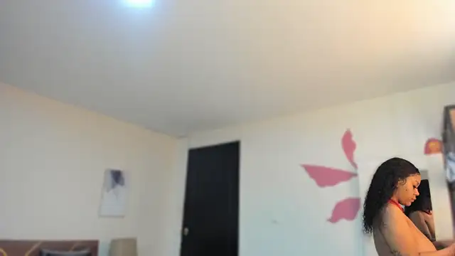 YariRose online show from March 2026 02:21:01 PM