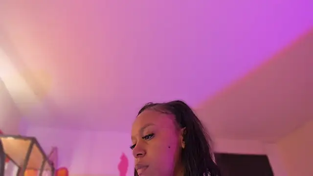 YariRose online show from March 2026 02:40:01 PM