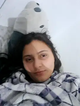 Layla Latina online show from November 2025 03:55:01 AM