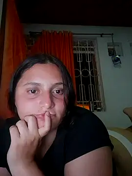 Layla Latina online show from January 2026 02:04:02 AM