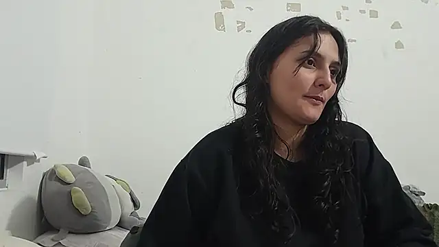 Layla Latina online show from February 2026 01:58:02 AM