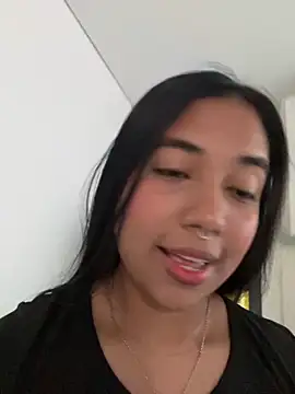 aly nicols online show from October 2025 12:04:02 PM