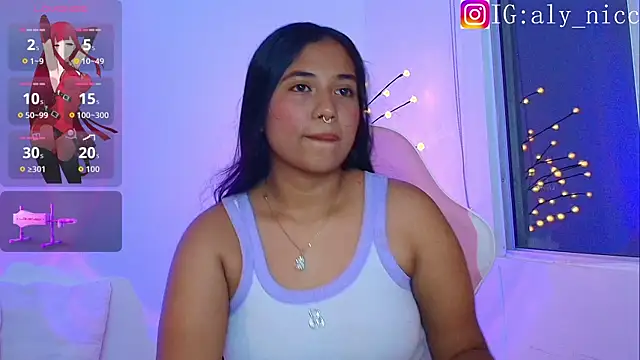 aly nicols online show from October 2025 06:24:01 AM