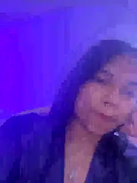 aly nicols online show from October 2025 06:51:01 PM