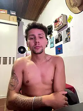 Leandroszsz online show from January 2026 07:40:01 PM