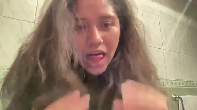 Kmiii21 online show from October 2025 06:12:02 AM