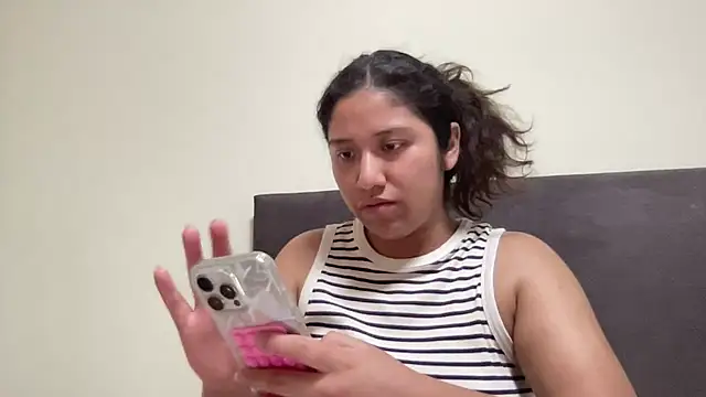 Kmiii21 online show from October 2025 02:54:01 AM