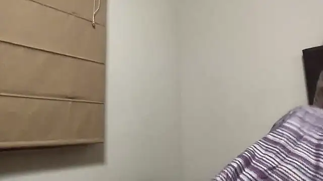 Kmiii21 online show from November 2025 05:35:02 AM