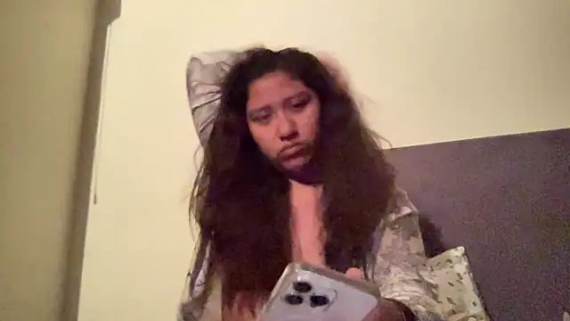 Kmiii21 online show from November 2025 07:01:01 AM