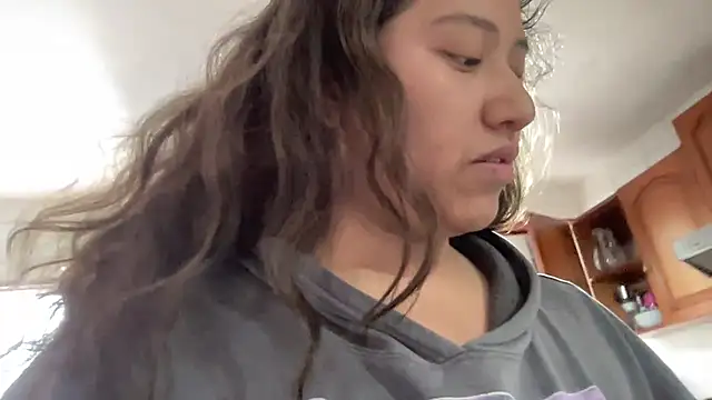 Kmiii21 online show from November 2025 02:54:01 PM