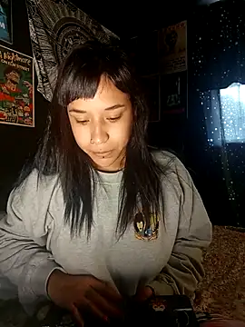 Isis Bathory online show from October 2025 12:15:01 PM