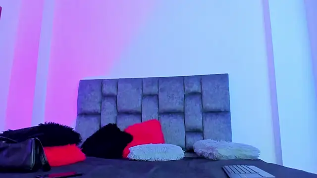 kittymonroe1 online show from November 2025 04:50:02 PM