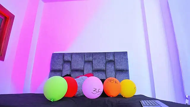 kittymonroe1 online show from November 2025 06:30:02 PM