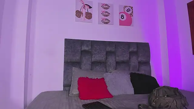 kittymonroe1 online show from June 2026 05:51:01 PM