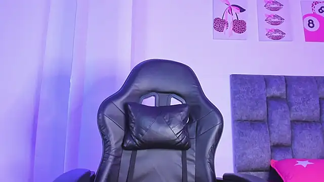 kittymonroe1 online show from May 2026 06:08:01 PM