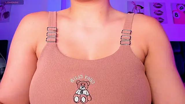 kittymonroe1 online show from April 2026 07:07:02 PM