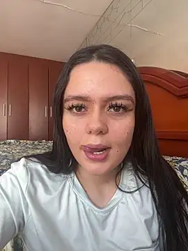 Selena Roa online show from May 2026 06:52:02 PM