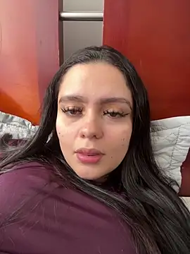 Selena Roa online show from April 2026 07:06:02 PM