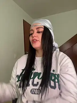 Selena Roa online show from December 2025 02:52:01 PM