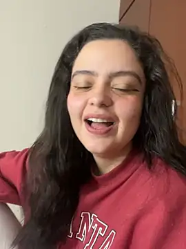 Selena Roa online show from March 2026 02:32:02 PM